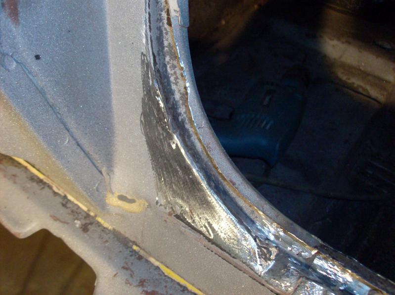 trunk weatherstrip rail (4)